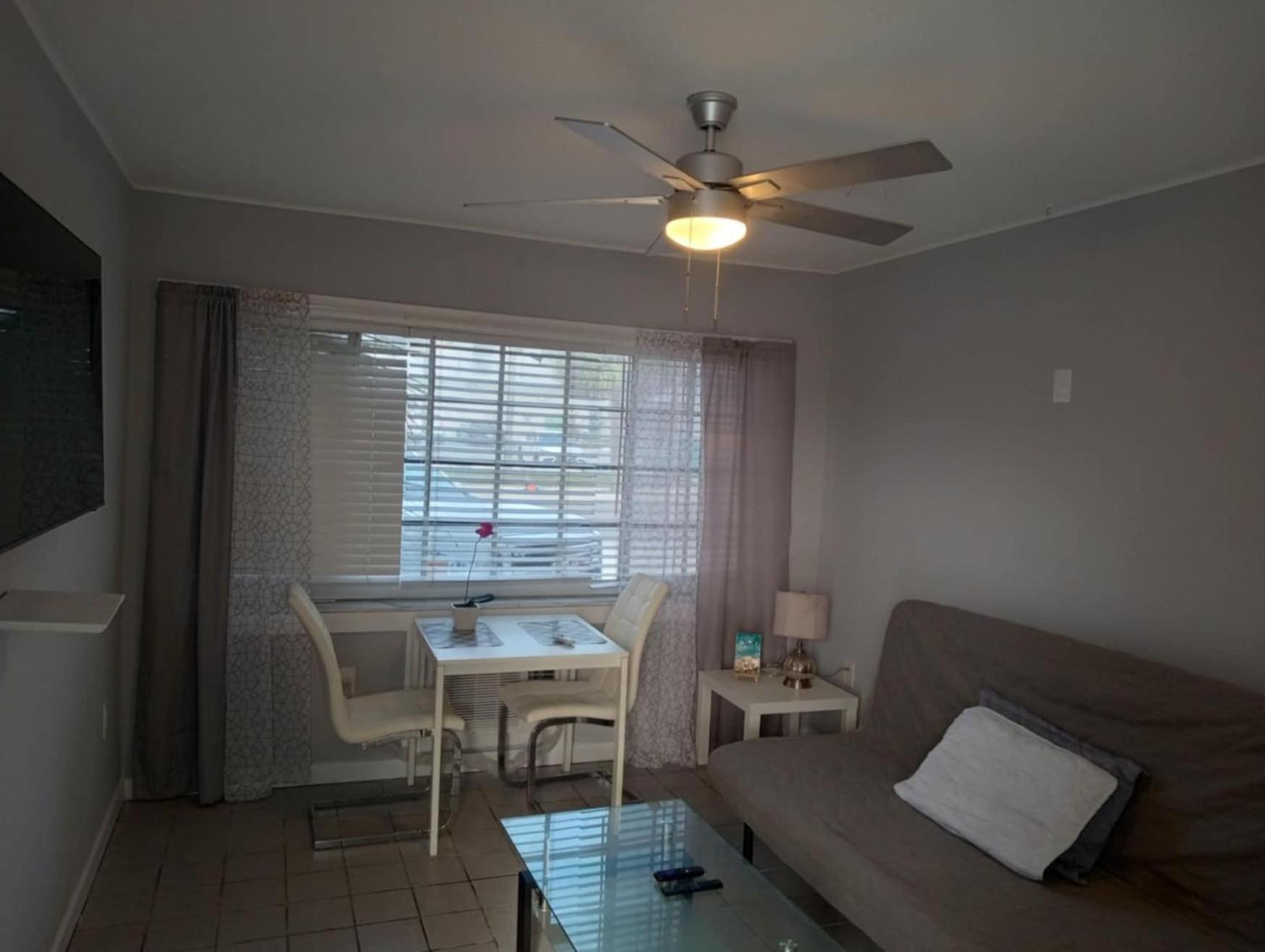 Tropical Sky Ranch Motel Clearwater Beach Exterior foto